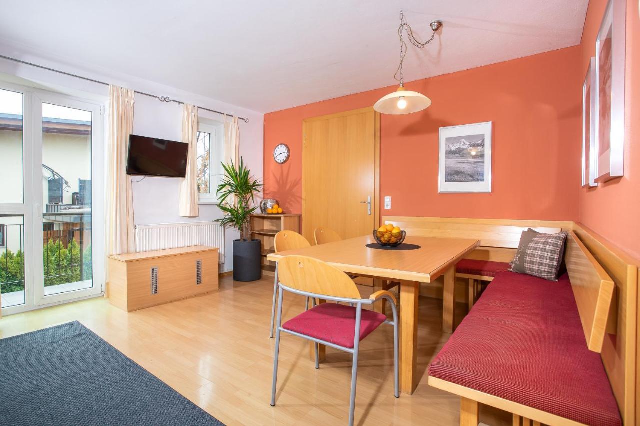 Zillertal Appartements Fuegen Exterior photo