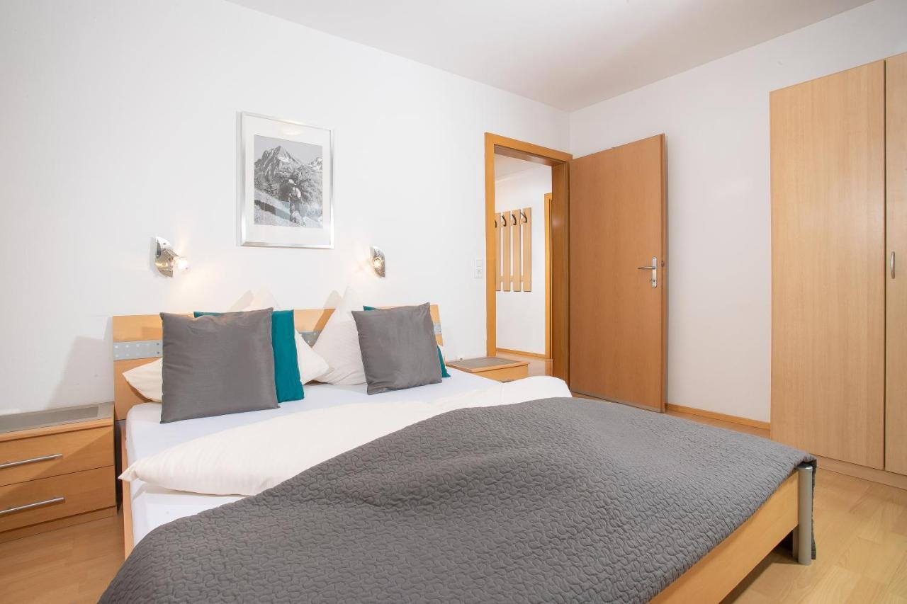 Zillertal Appartements Fuegen Exterior photo