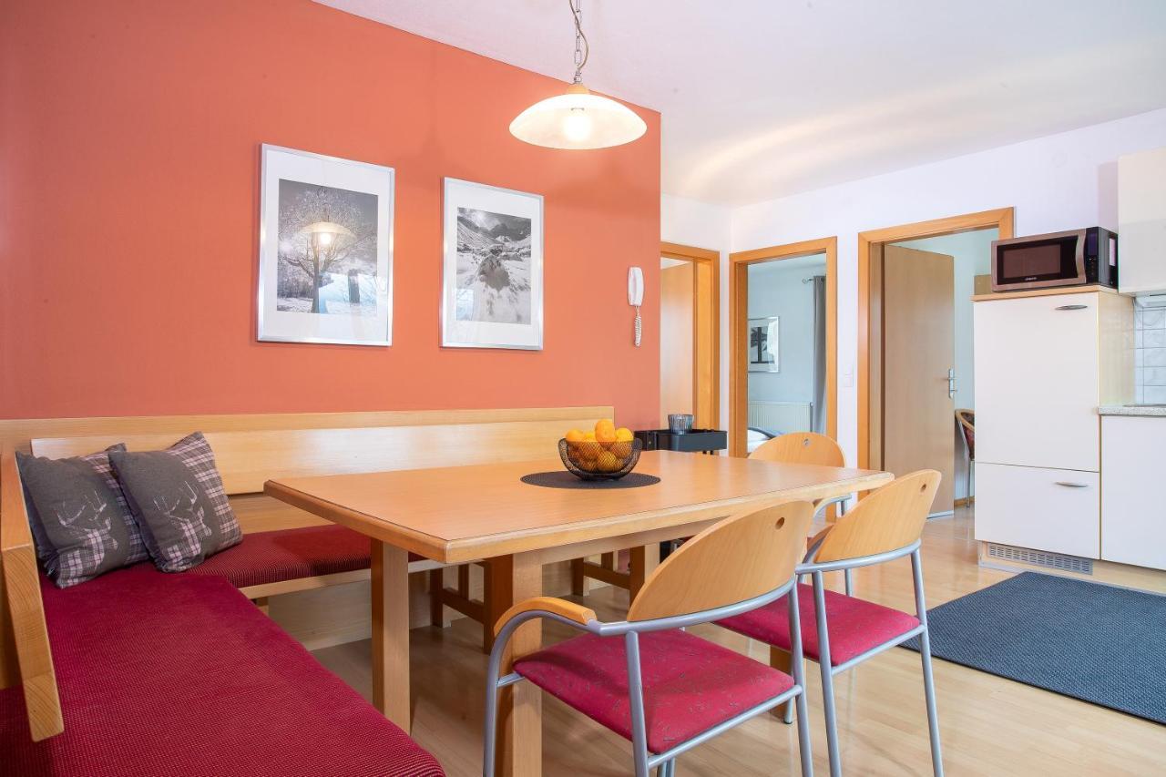 Zillertal Appartements Fuegen Exterior photo